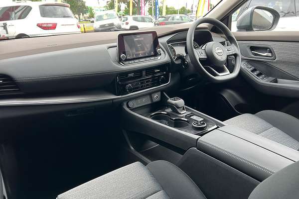 2024 Nissan X-TRAIL ST T33