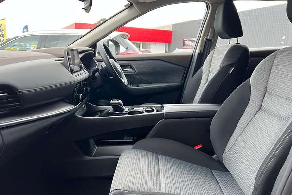 2024 Nissan X-TRAIL ST T33