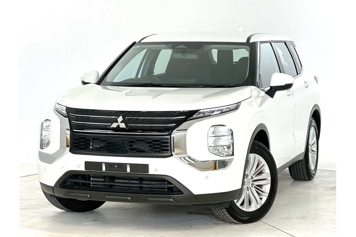 2024 Mitsubishi Outlander ES ZM
