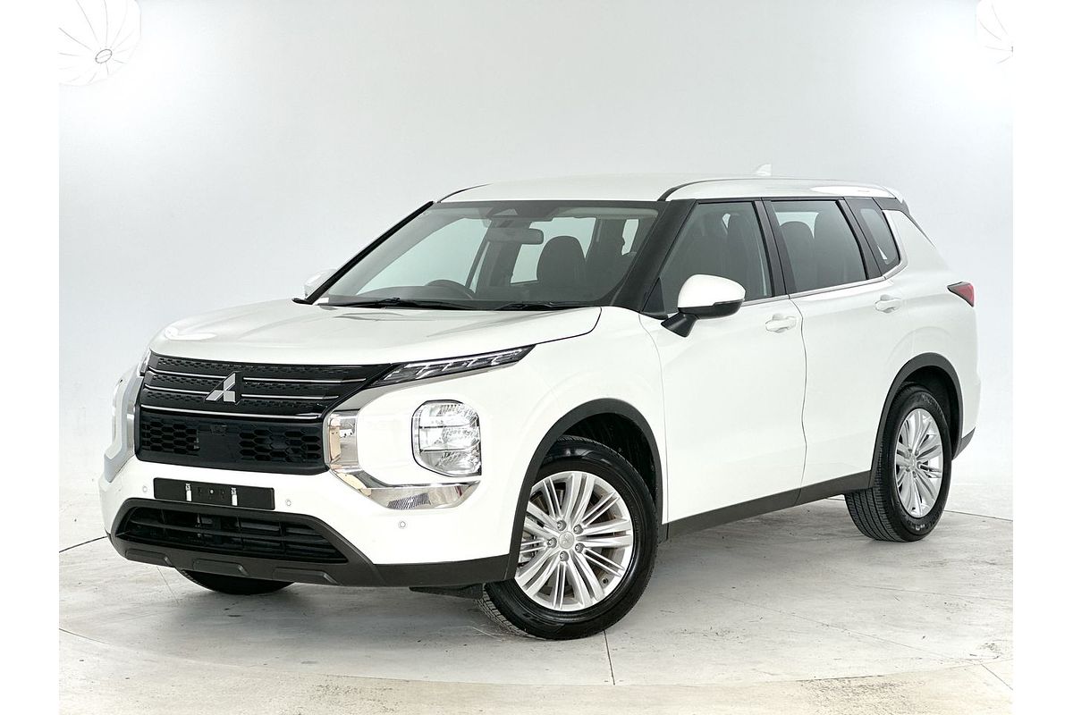 2024 Mitsubishi Outlander ES ZM