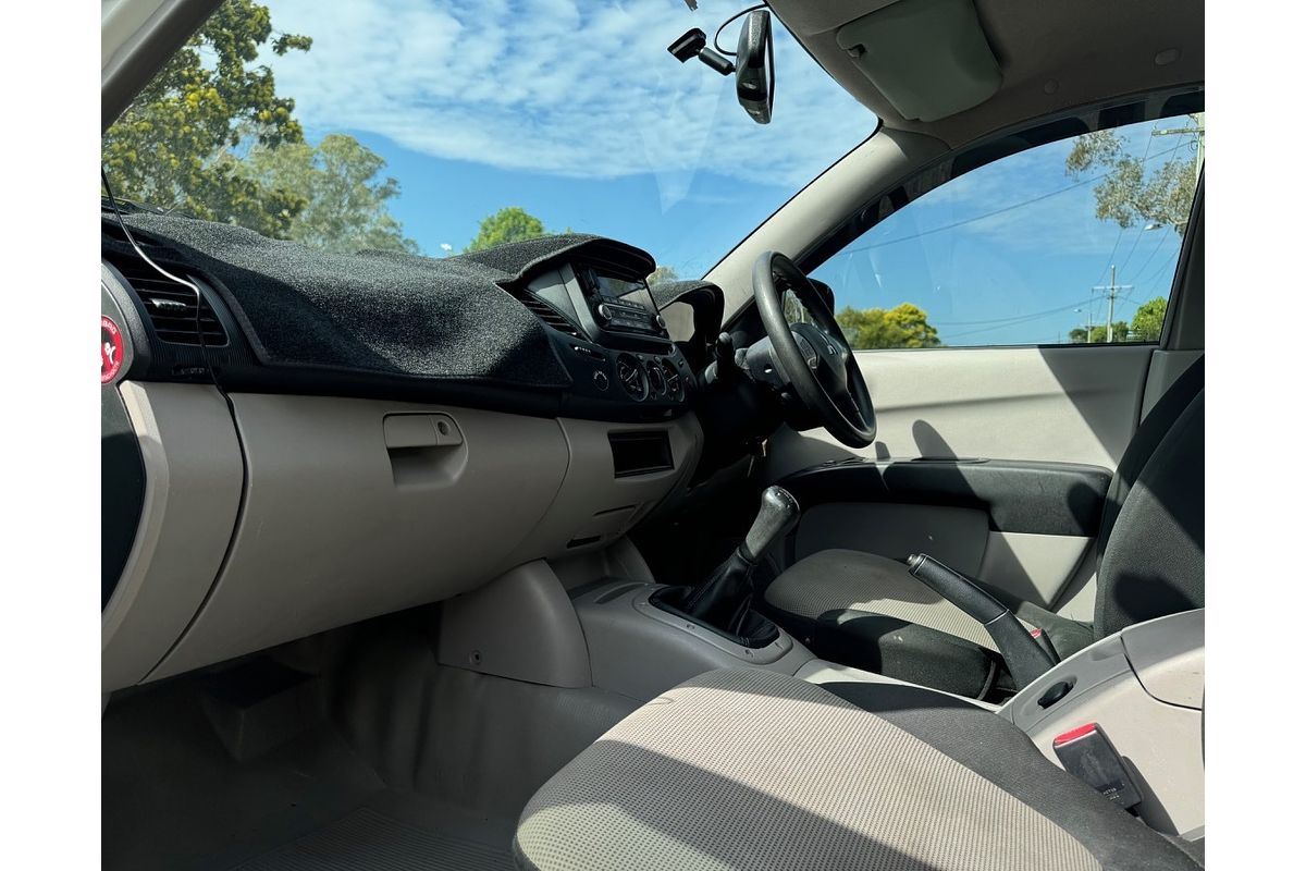 2014 Mitsubishi Triton GL MN Rear Wheel Drive