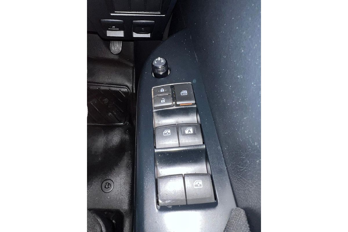 2017 Toyota Hilux Workmate GUN122R Rear Wheel Drive