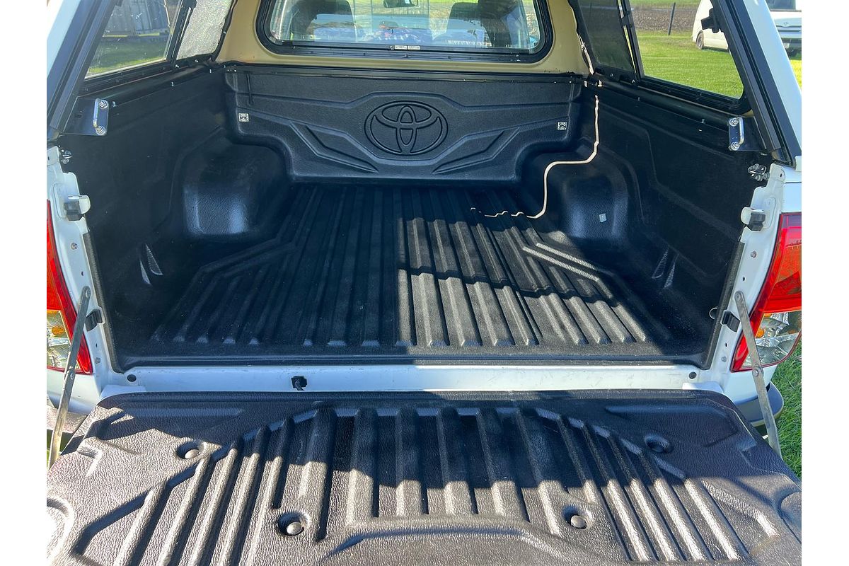 2017 Toyota Hilux Workmate GUN122R Rear Wheel Drive