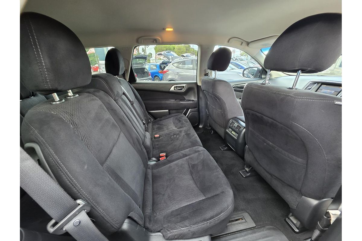 2015 Nissan Pathfinder ST R52