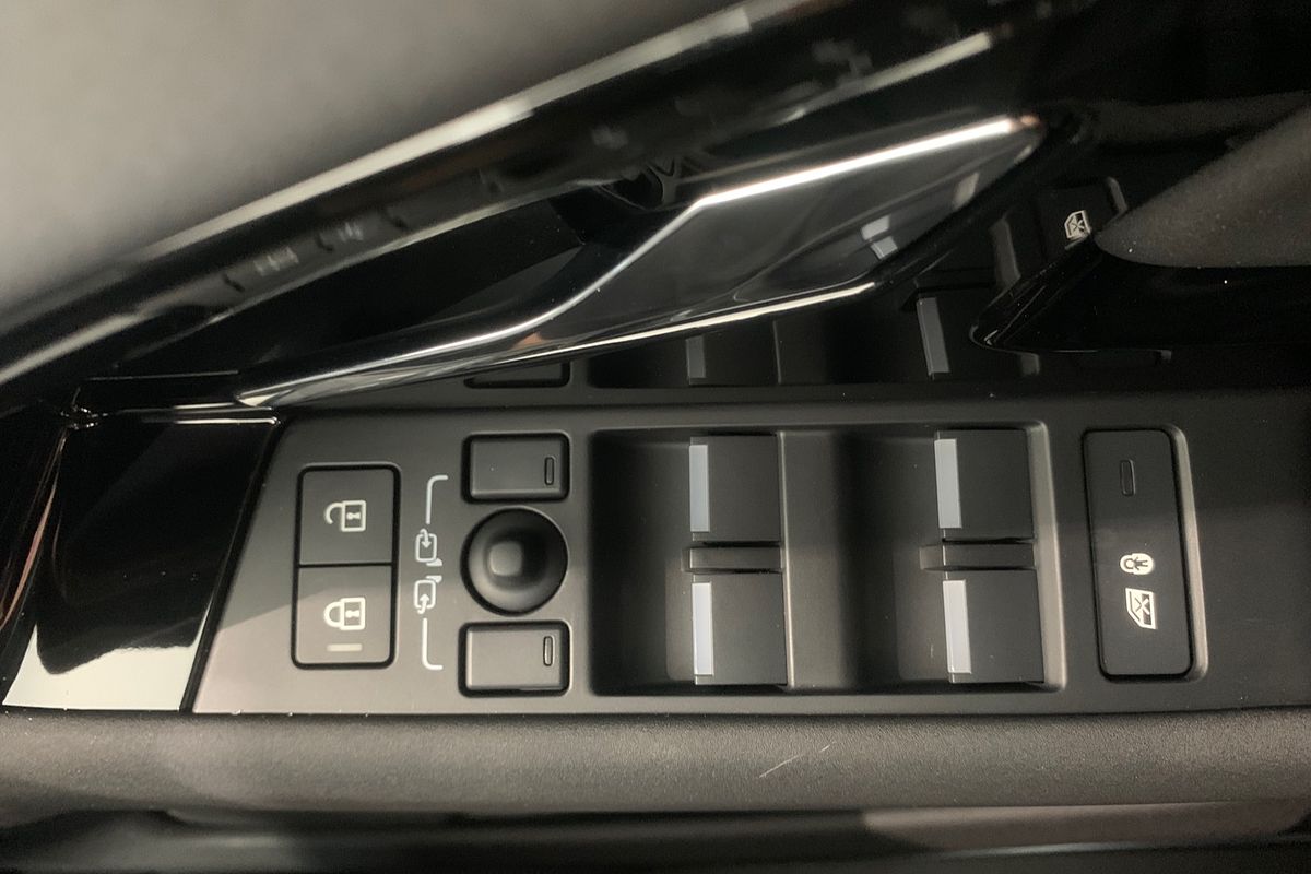 2025 Land Rover Range Rover Evoque P250 Dynamic SE L551
