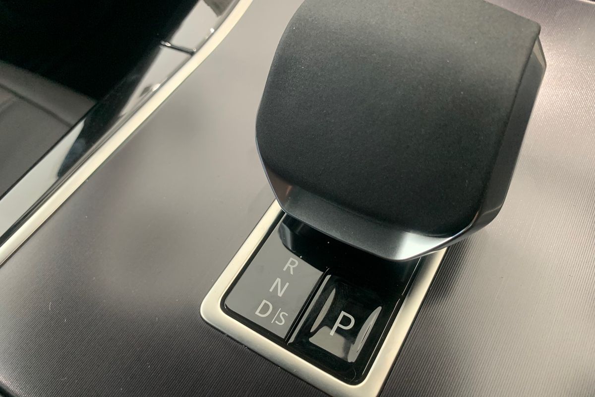 2025 Land Rover Range Rover Evoque P250 Dynamic SE L551