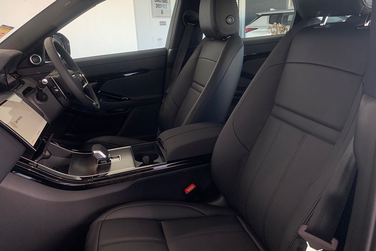 2025 Land Rover Range Rover Evoque P250 Dynamic SE L551