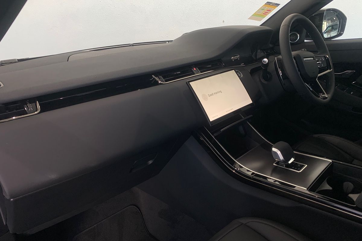 2025 Land Rover Range Rover Evoque P250 Dynamic SE L551