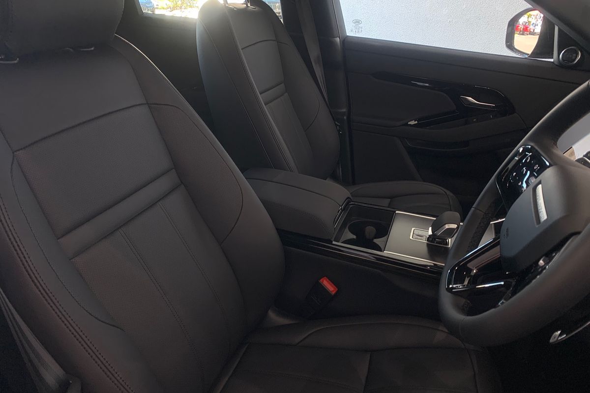 2025 Land Rover Range Rover Evoque P250 Dynamic SE L551