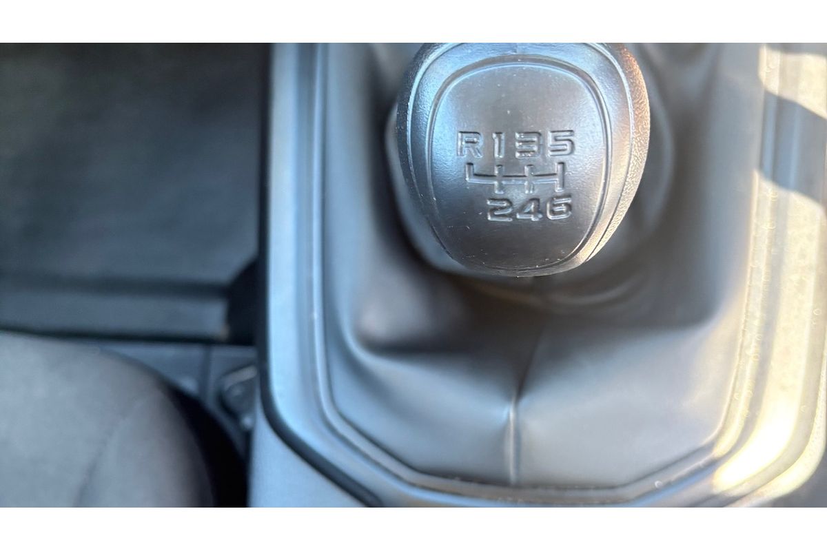 2023 Isuzu D-MAX SX (4x2) High-Ride MY24 4x2