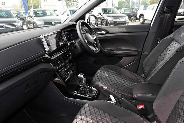 2024 Volkswagen T-Cross 85TSI R-Line D31