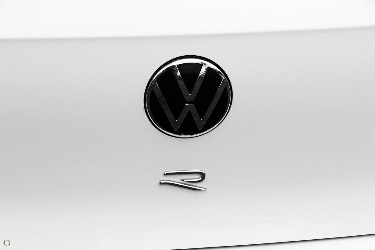 2024 Volkswagen Golf R 8