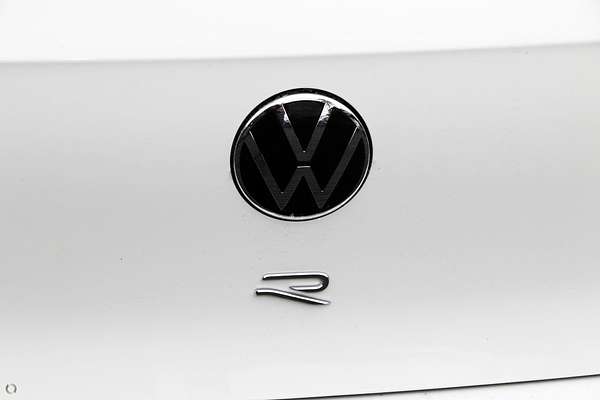 2024 Volkswagen Golf R 8