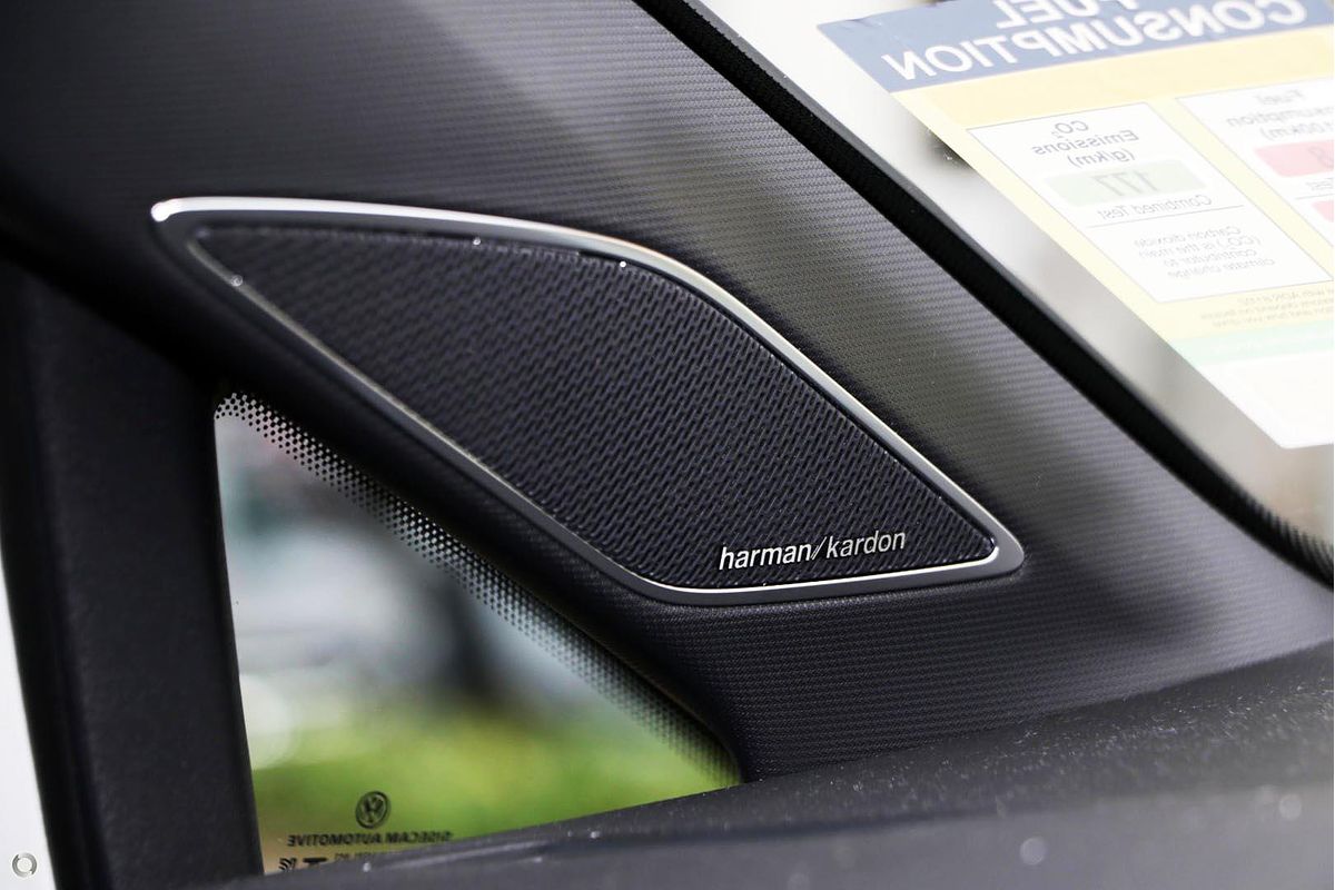 2024 Volkswagen Golf R 8