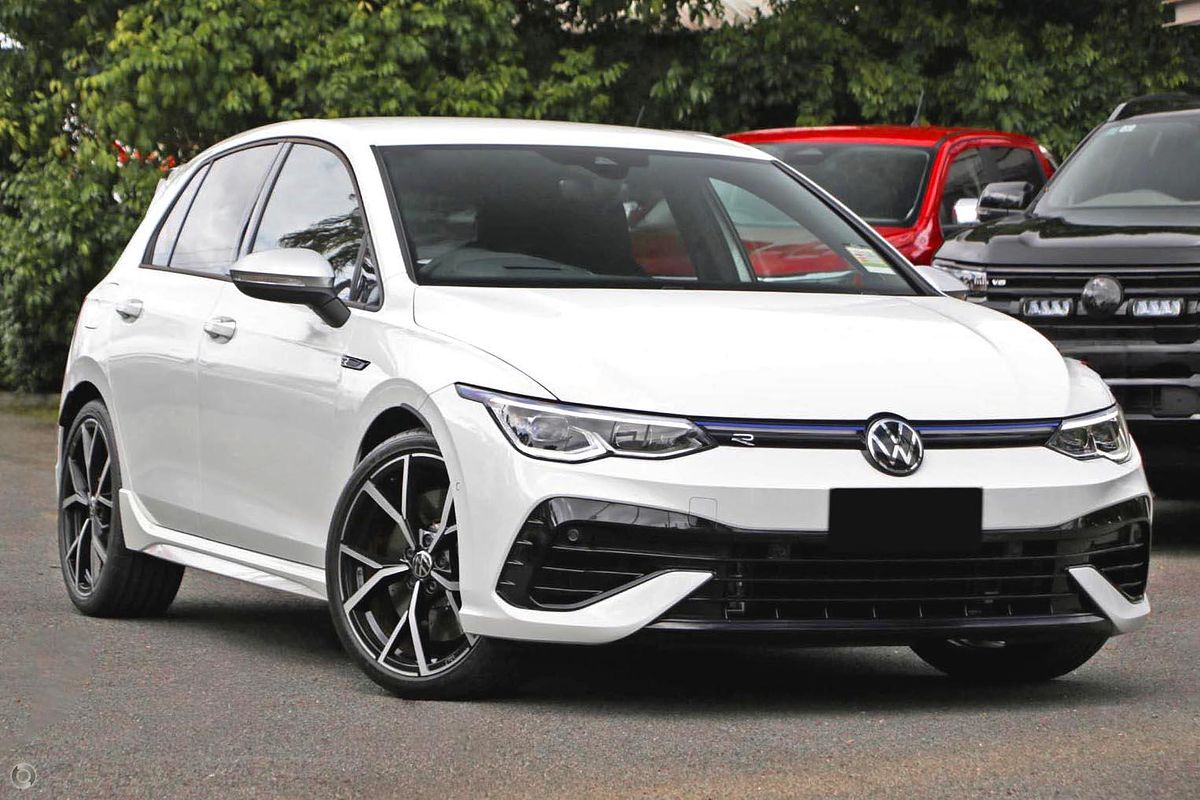 2024 Volkswagen Golf R 8