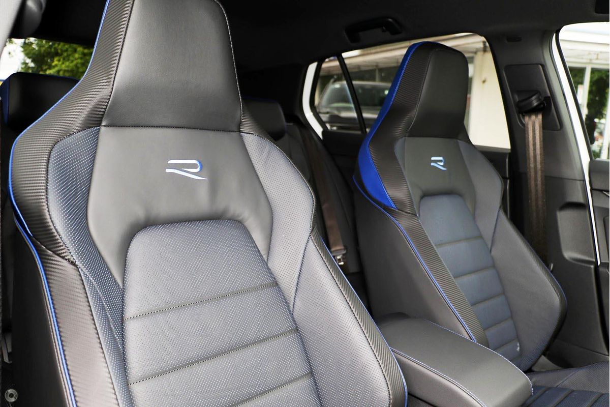 2024 Volkswagen Golf R 8