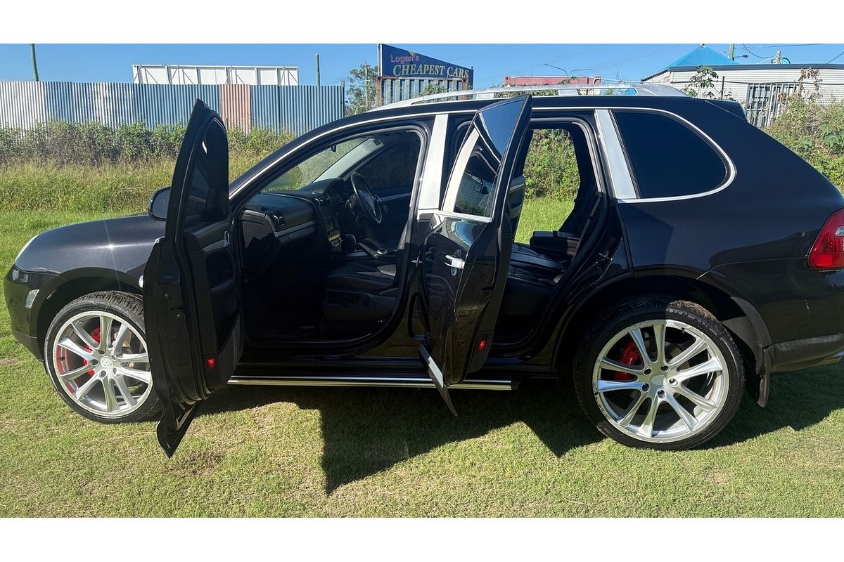 2004 Porsche Cayenne S