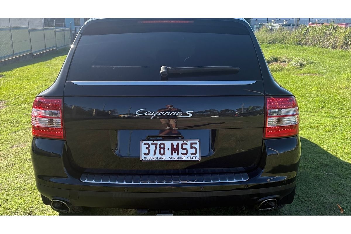 2004 Porsche Cayenne S