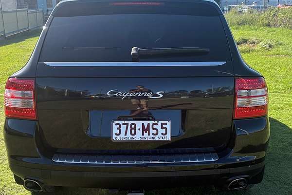 2004 Porsche Cayenne S