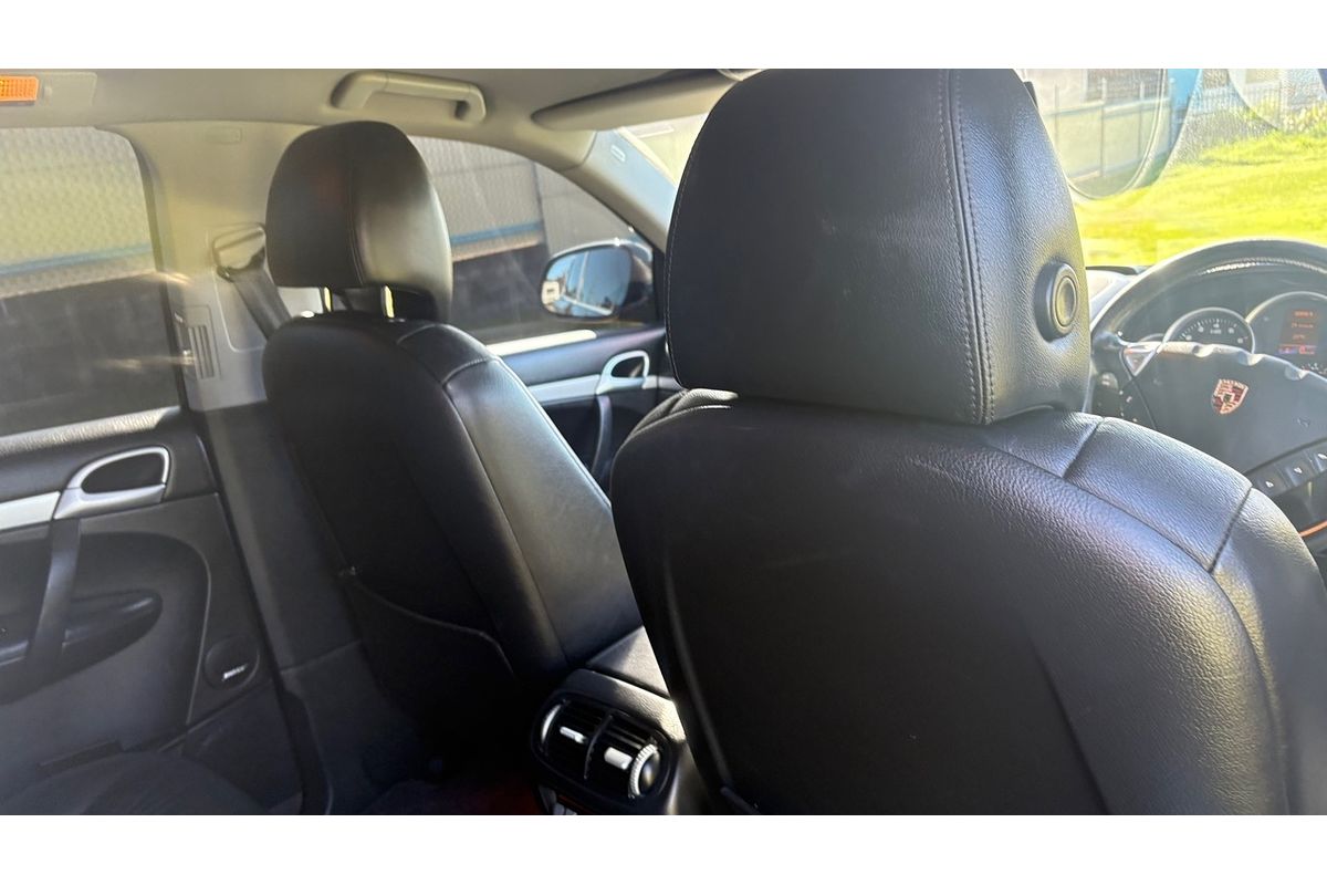 2004 Porsche Cayenne S
