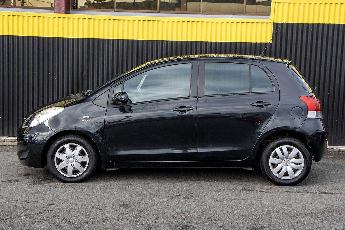 2011 Toyota Yaris YR NCP90R