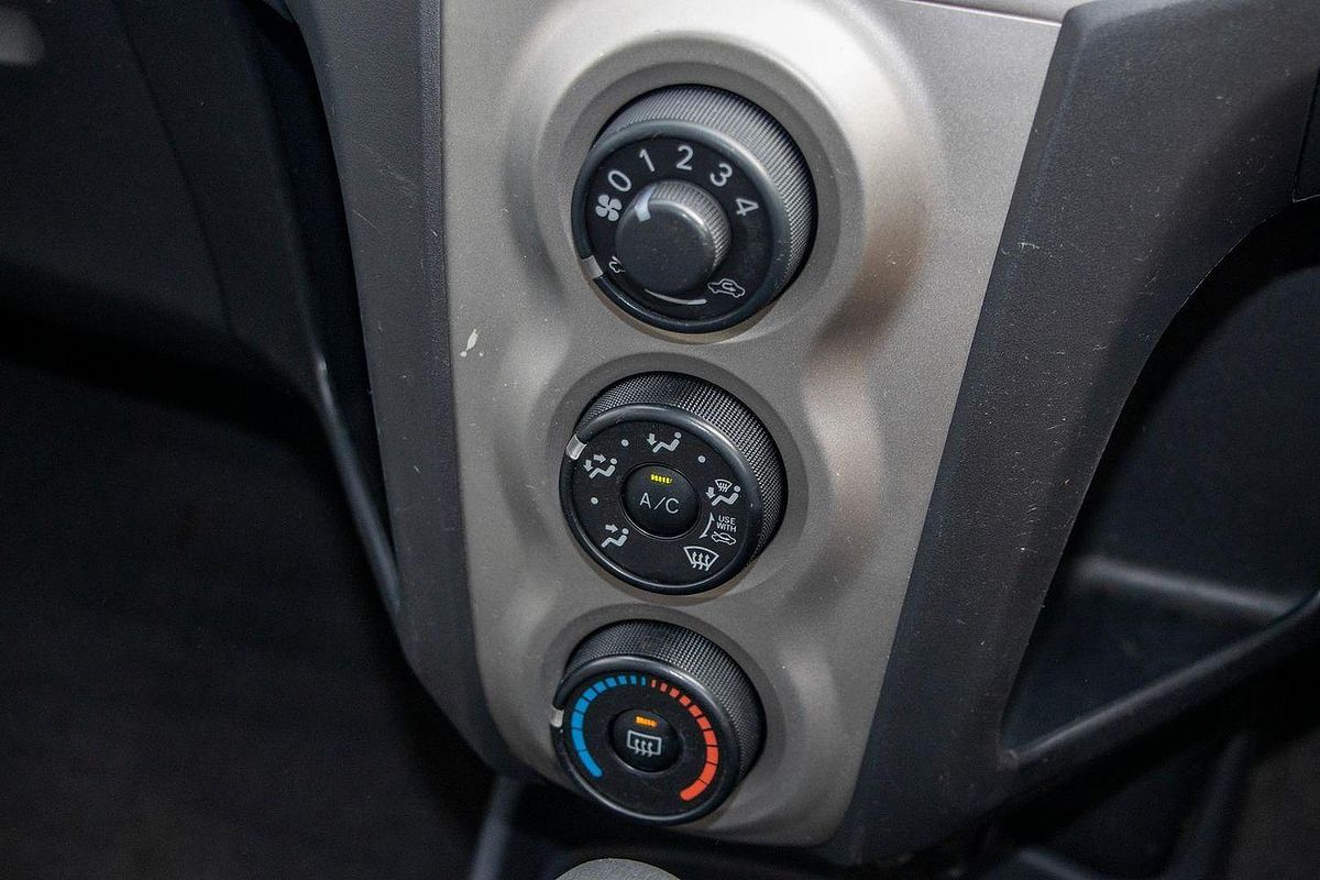 2011 Toyota Yaris YR NCP90R