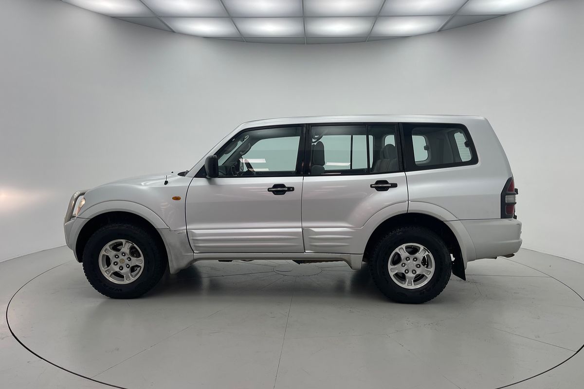 2001 Mitsubishi PAJERO GLS LWB (4x4) 5 SP AUTO SPORTS MODE 4D WAGON V6 