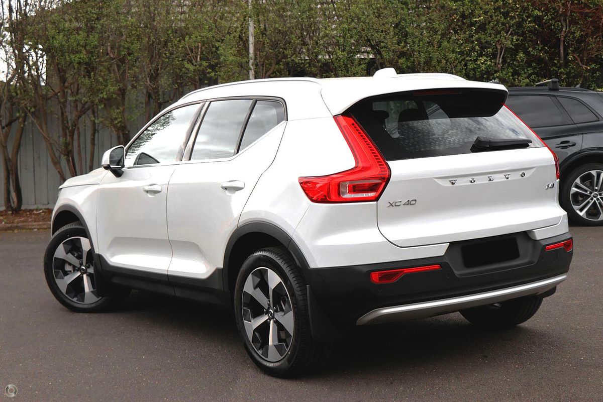 2024 Volvo XC40 Ultra B4 Bright