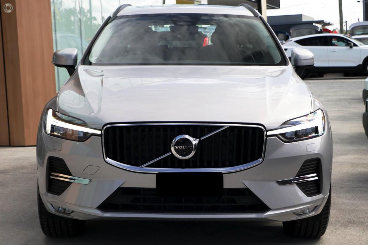 2024 Volvo XC60 Plus B5