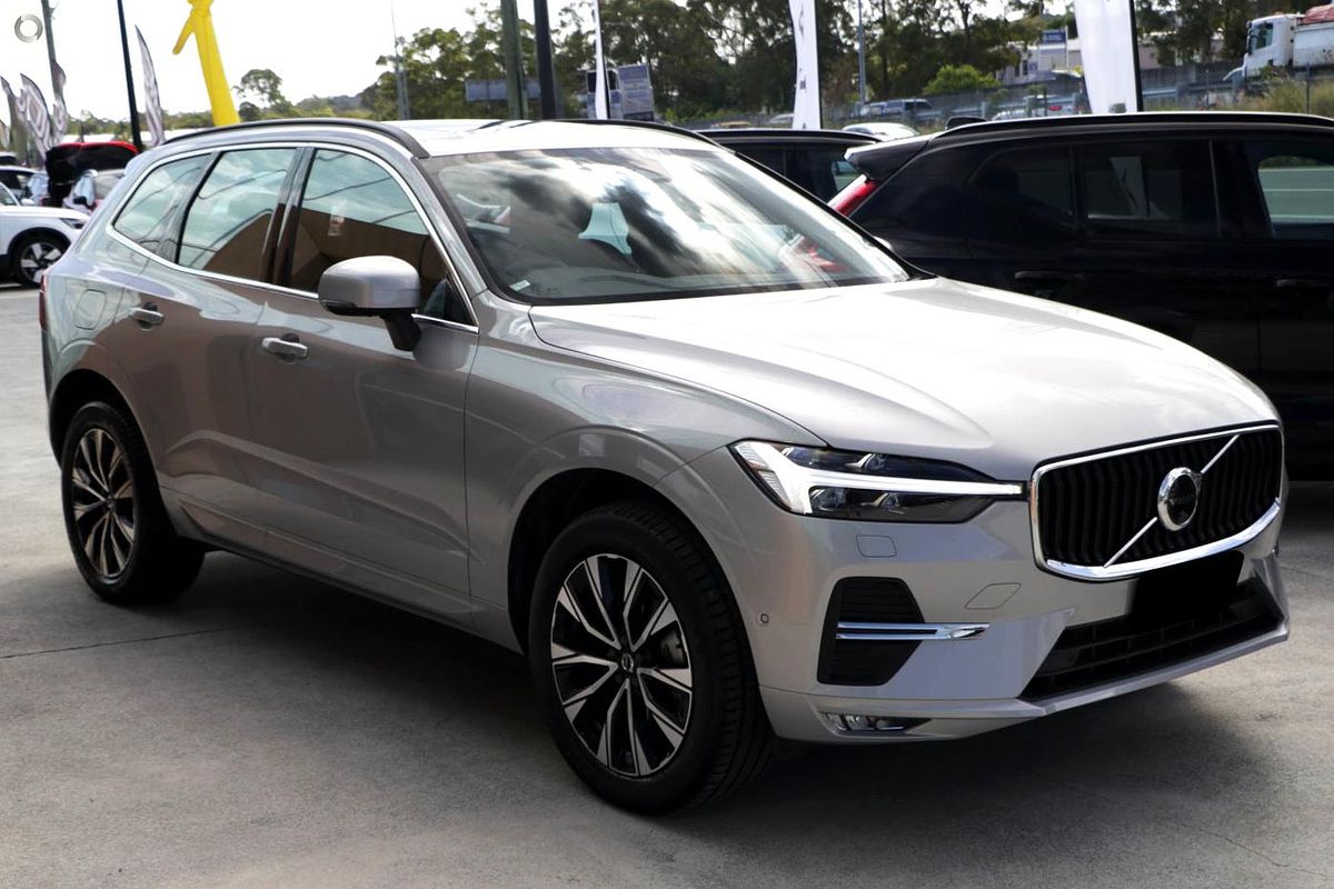 2024 Volvo XC60 Plus B5