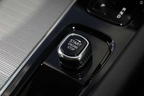 2024 Volvo XC60 Plus B5