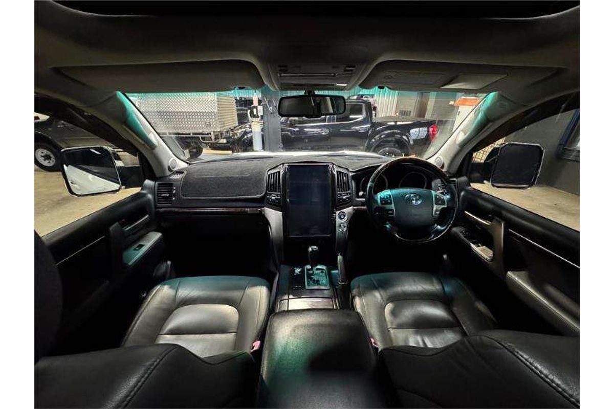 2010 Toyota Landcruiser Sahara VDJ200R