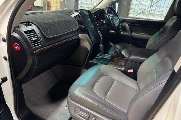 2010 Toyota Landcruiser Sahara VDJ200R