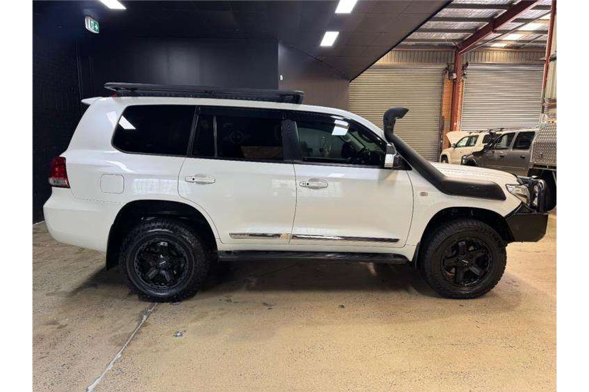 2010 Toyota Landcruiser Sahara VDJ200R
