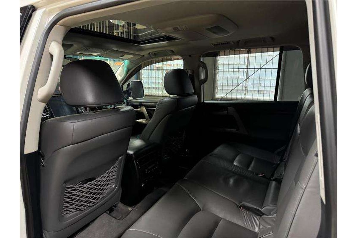 2010 Toyota Landcruiser Sahara VDJ200R