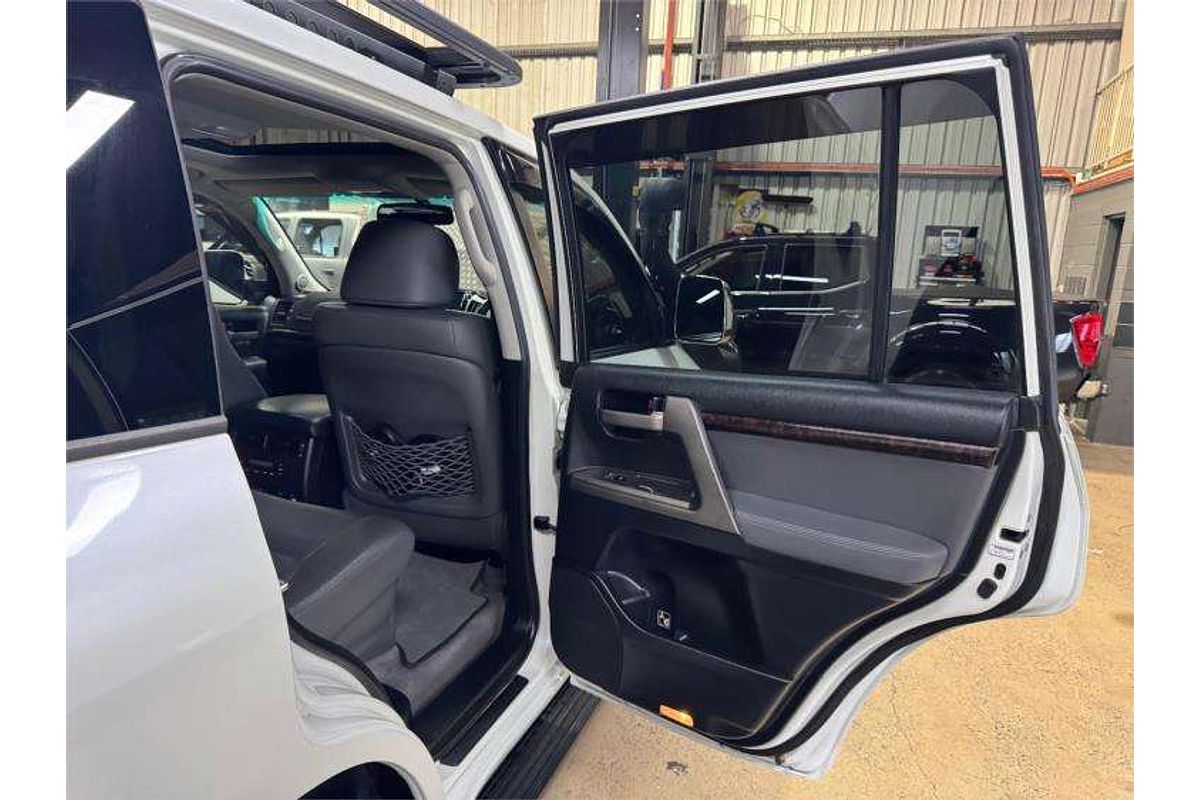 2010 Toyota Landcruiser Sahara VDJ200R