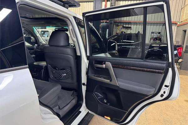 2010 Toyota Landcruiser Sahara VDJ200R