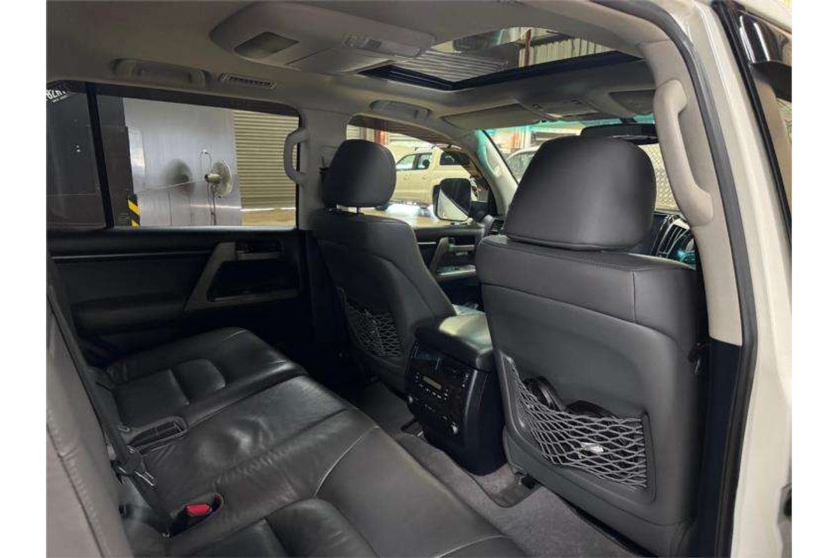 2010 Toyota Landcruiser Sahara VDJ200R