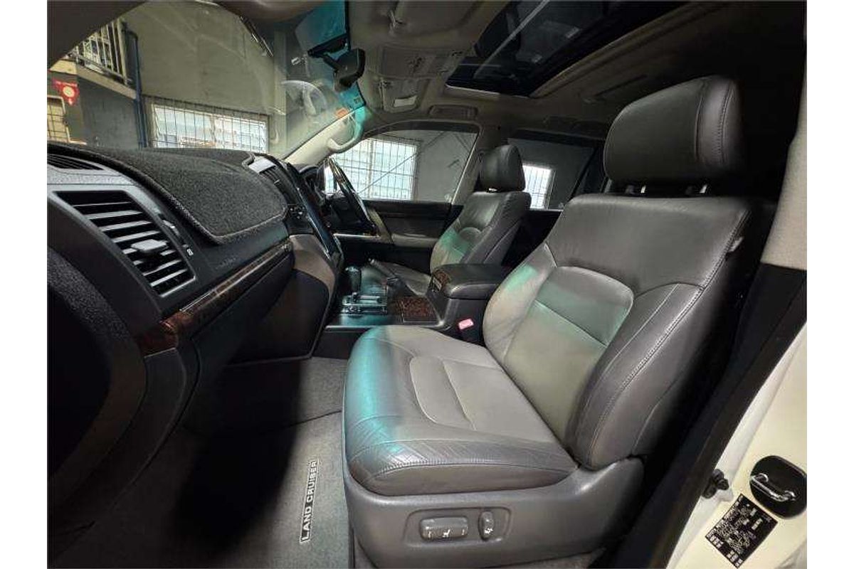2010 Toyota Landcruiser Sahara VDJ200R