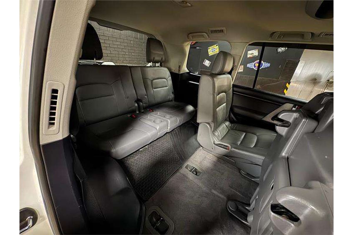 2010 Toyota Landcruiser Sahara VDJ200R