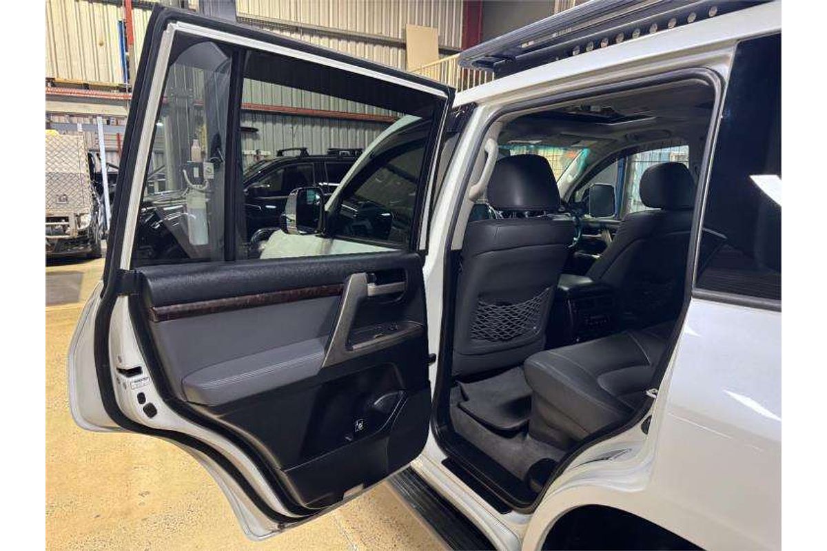 2010 Toyota Landcruiser Sahara VDJ200R