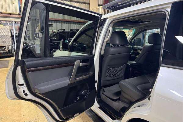 2010 Toyota Landcruiser Sahara VDJ200R