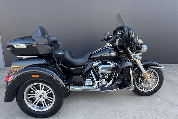 2019 Harley-Davidson Tri Glide Ultra 114 (FLHTCUTG) Trike