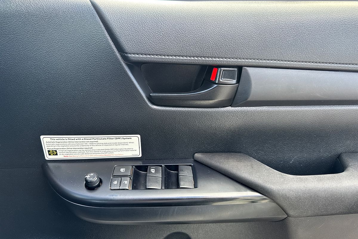 2020 Toyota Hilux SR GUN126R 4X4