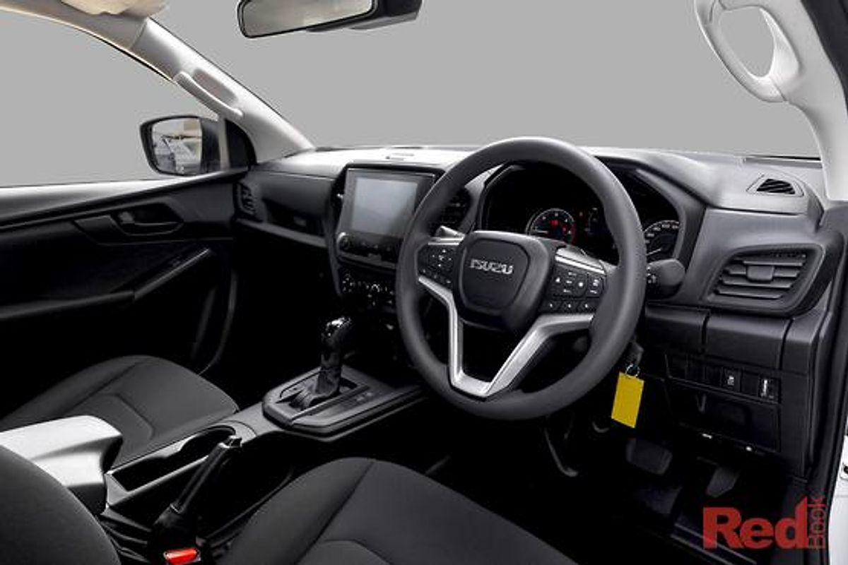 2025 Isuzu D-MAX SX 4X4