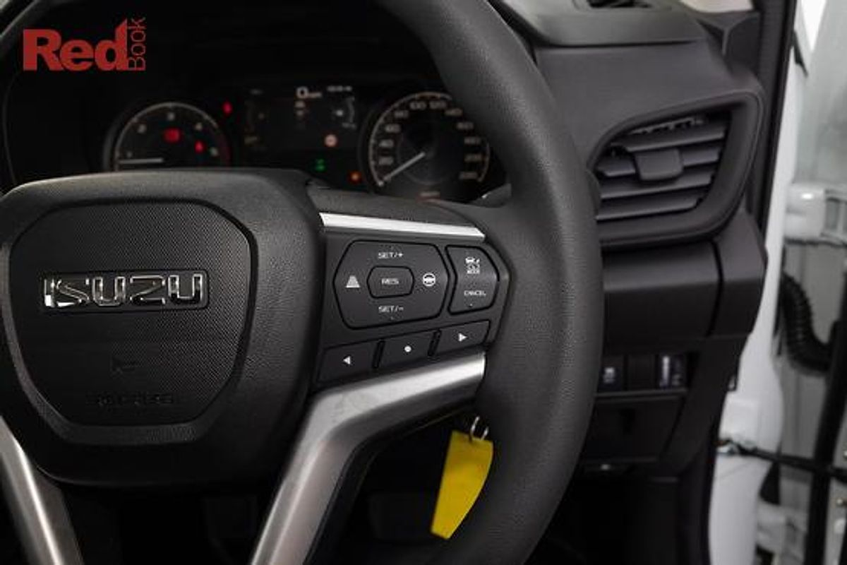 2025 Isuzu D-MAX SX 4X4