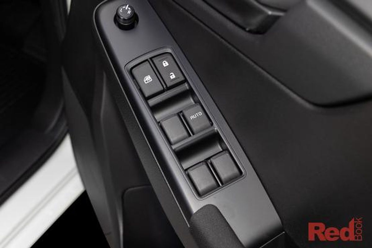 2025 Isuzu D-MAX SX 4X4