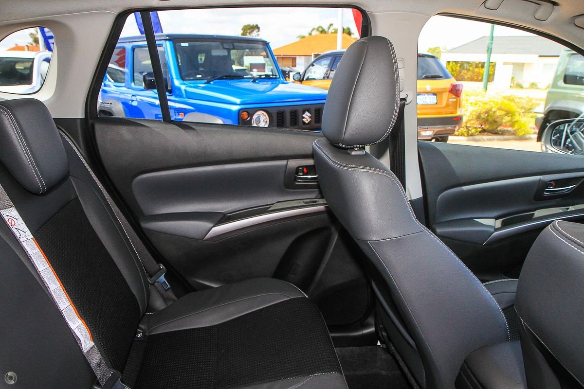 2023 Suzuki S-Cross ALLGRIP Prestige JYB