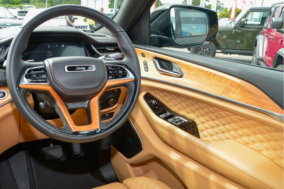 2023 Jeep Grand Cherokee Summit Reserve 4xe WL