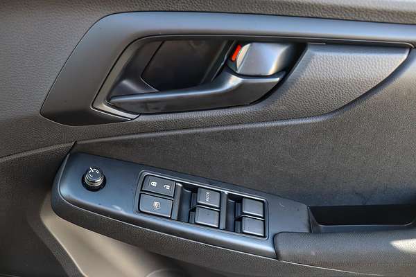 2025 Isuzu D-MAX SX 4X4